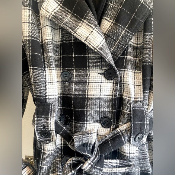 FASHION NOVA 🖤💖🤍PLAID BUTTON FRONT PEACOAT-WITH SASH & DETACHABLE HOODIE-XL - Picture 4 of 16